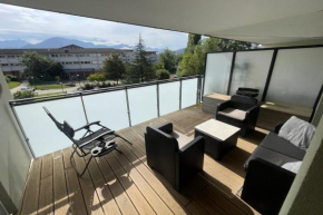 Beautiful Spacious apartment with mountain view